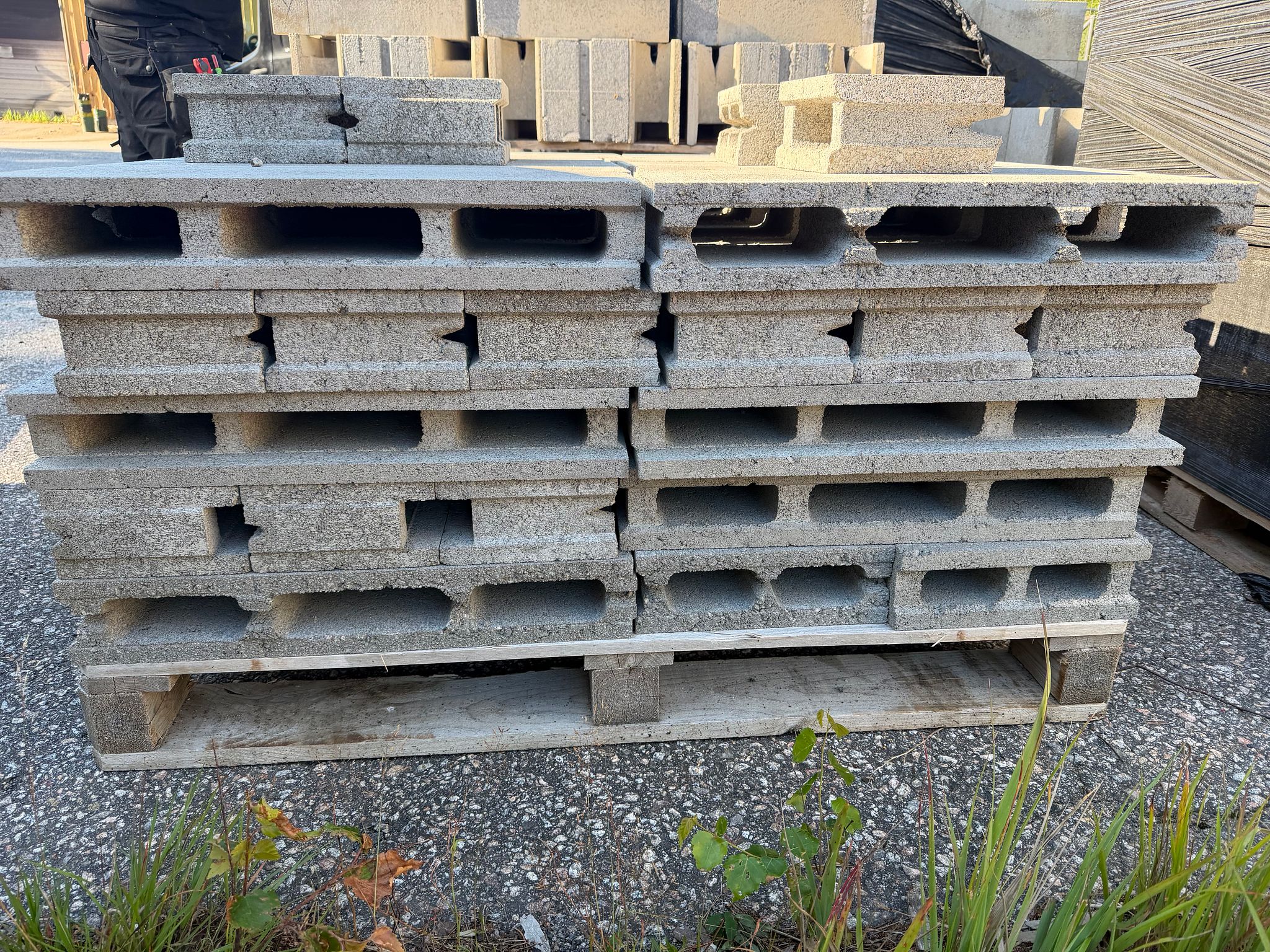 Image 9/17