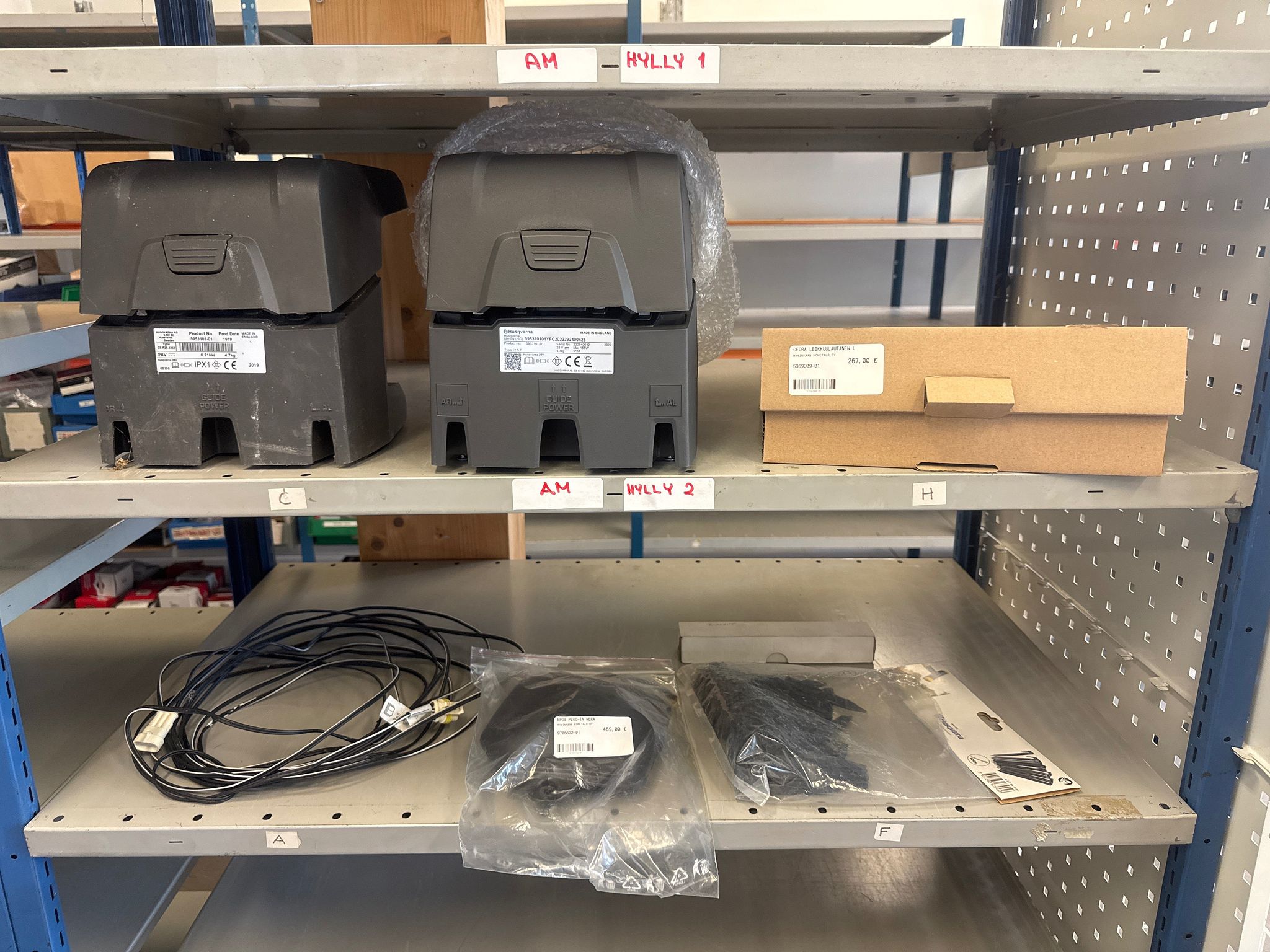 Image 1/12