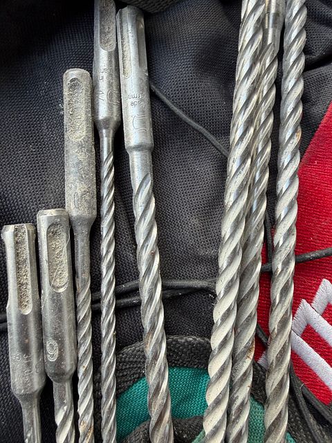 Image 14/16