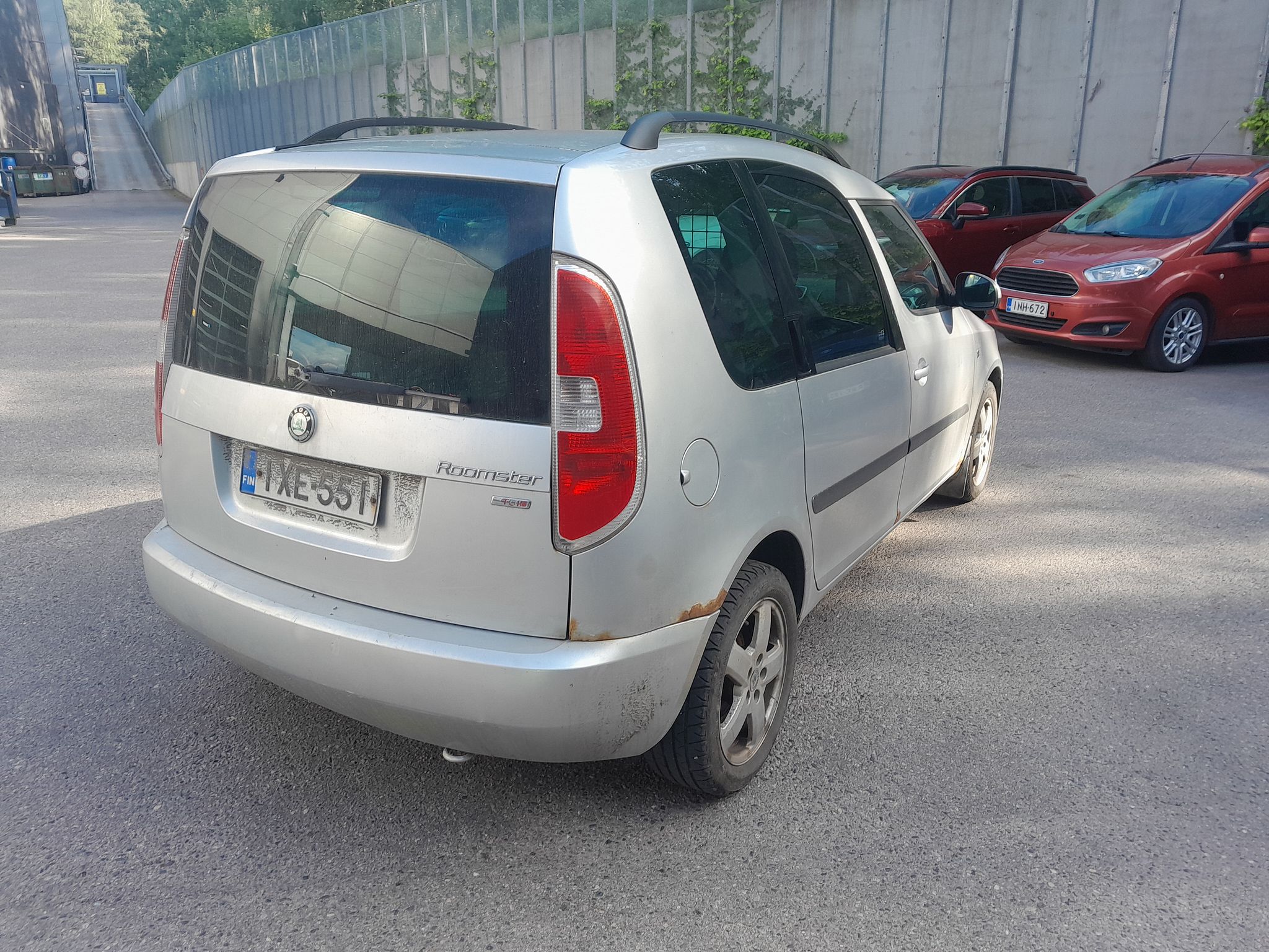 Image 3/46