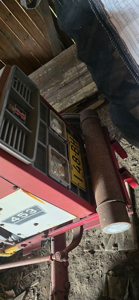 Image 8/8