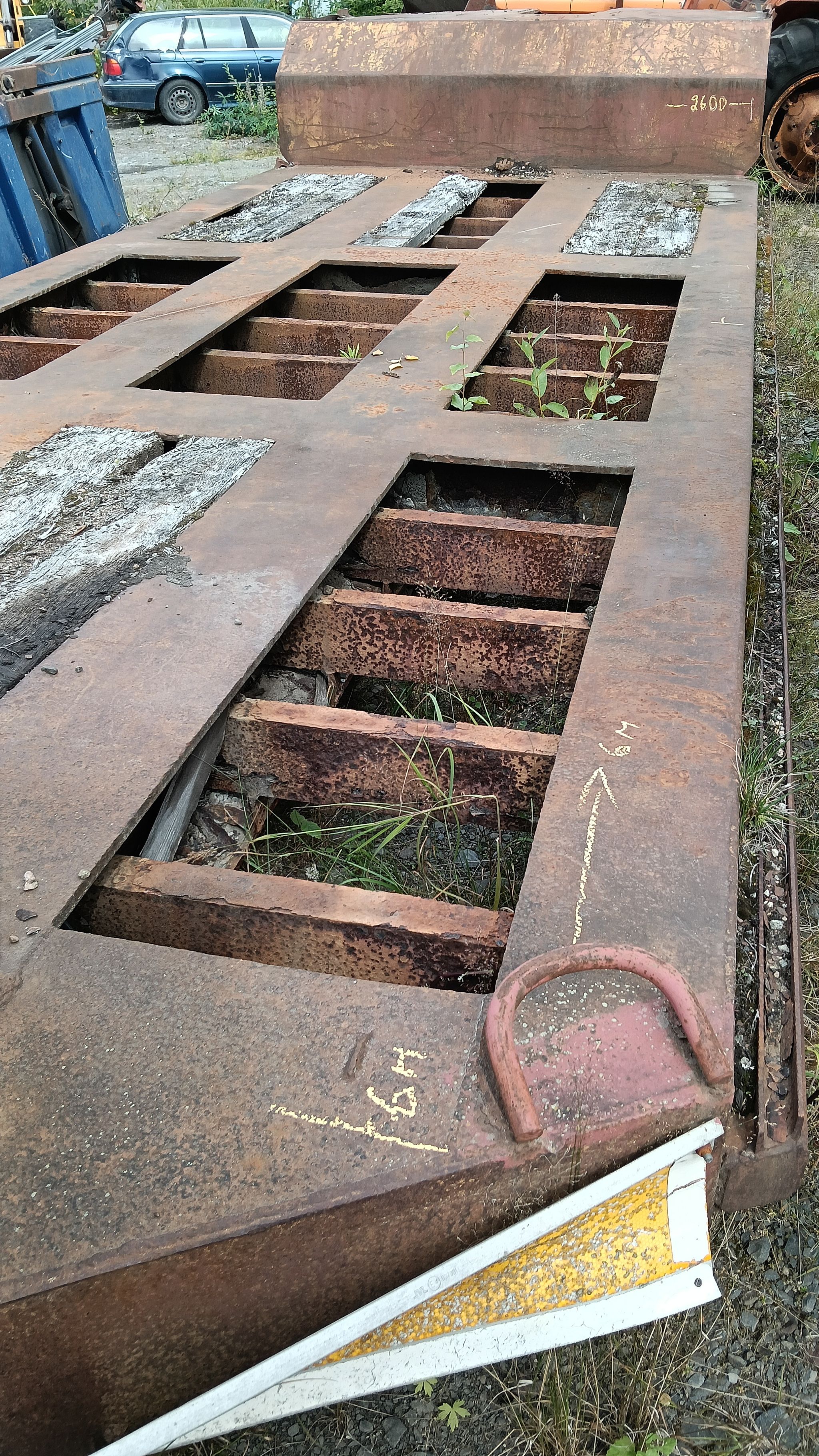 Image 1/8