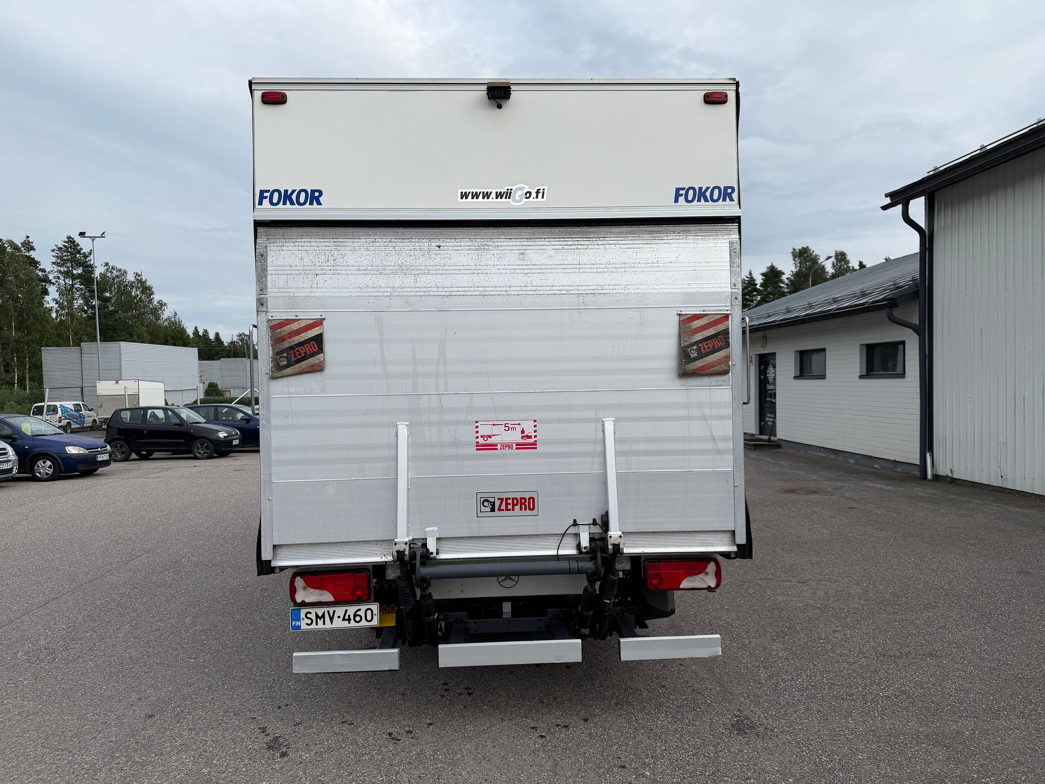Image 6/19
