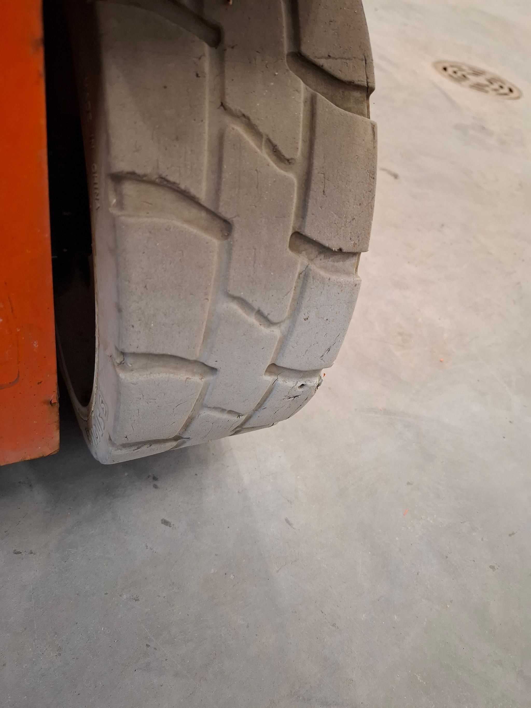 Image 8/12