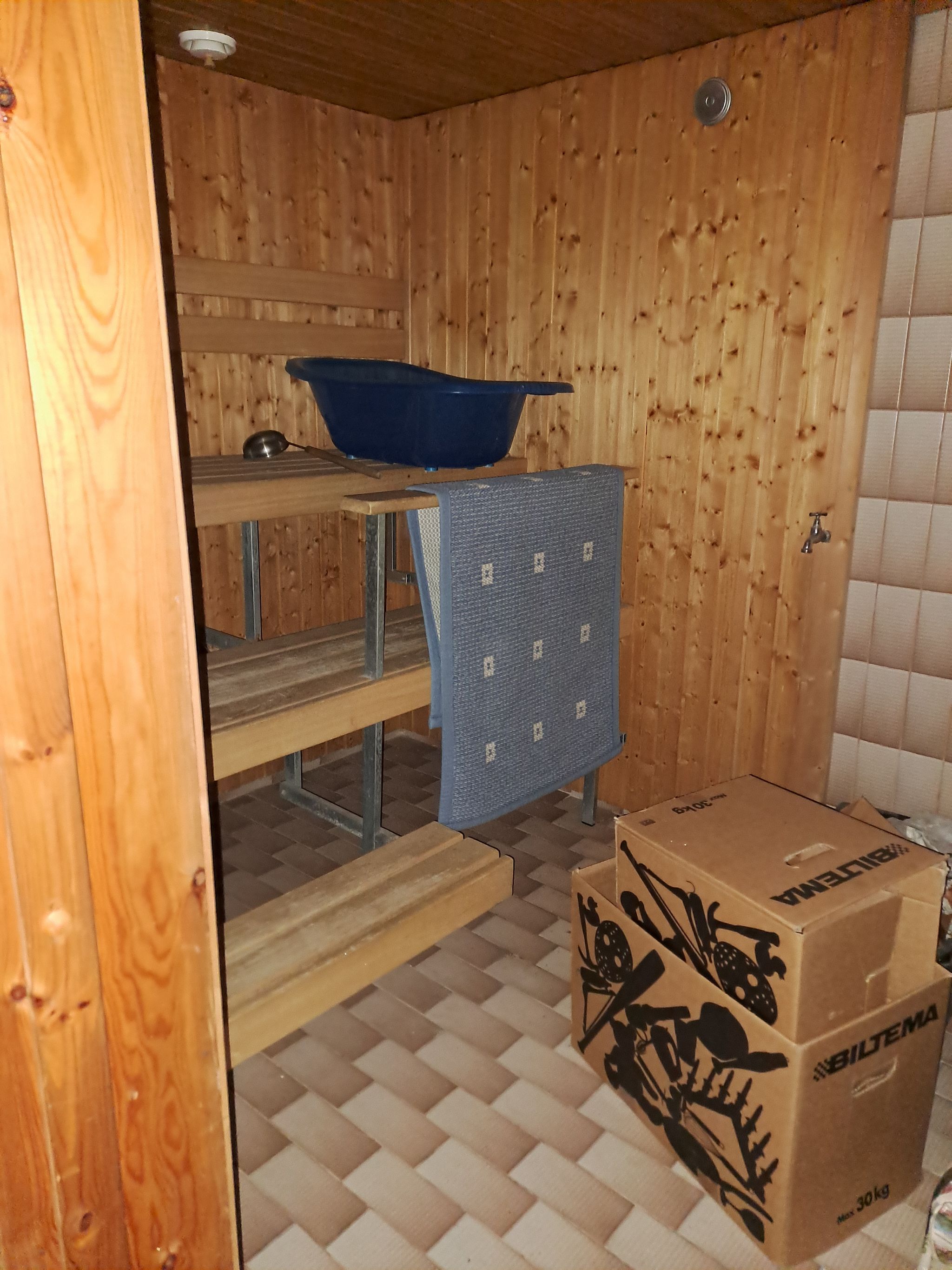 Image 9/88