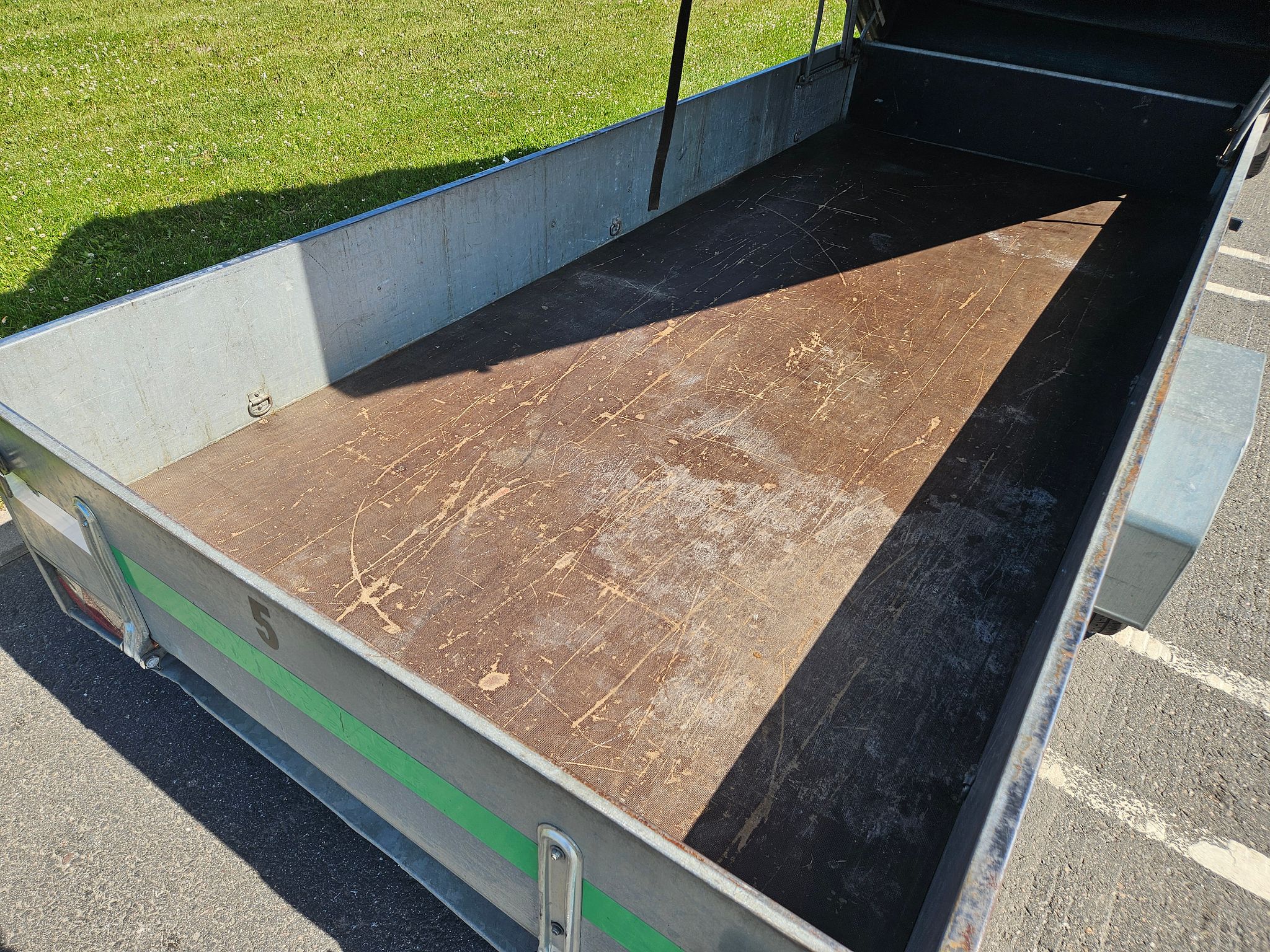 Image 13/20