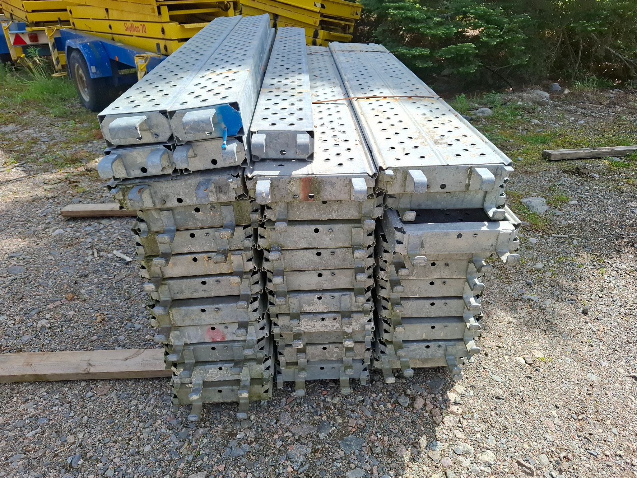 Image 8/9