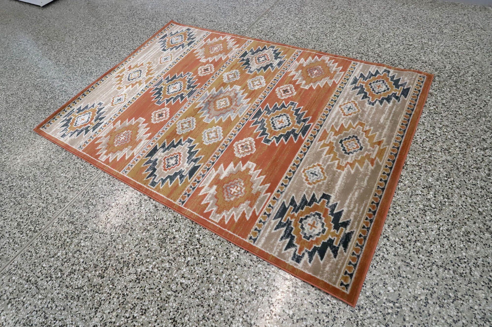 Image 2/7