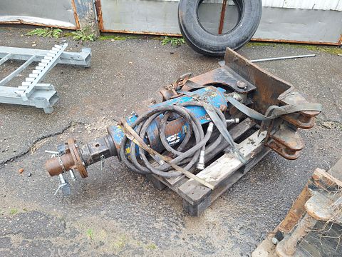 Image 1/15