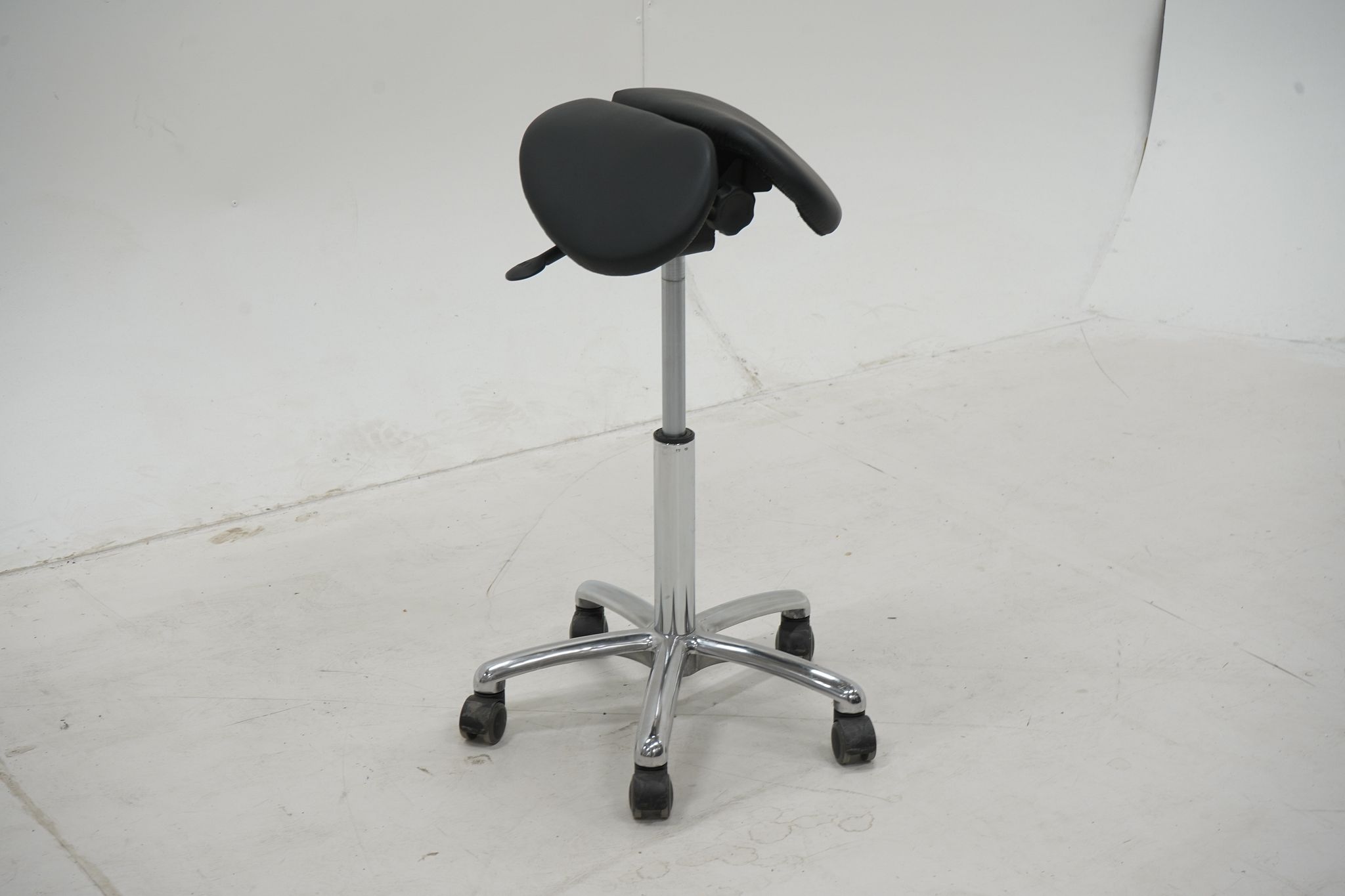 Image 1/7