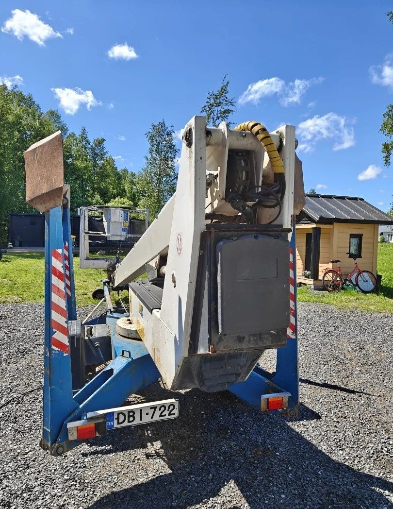 Image 4/11