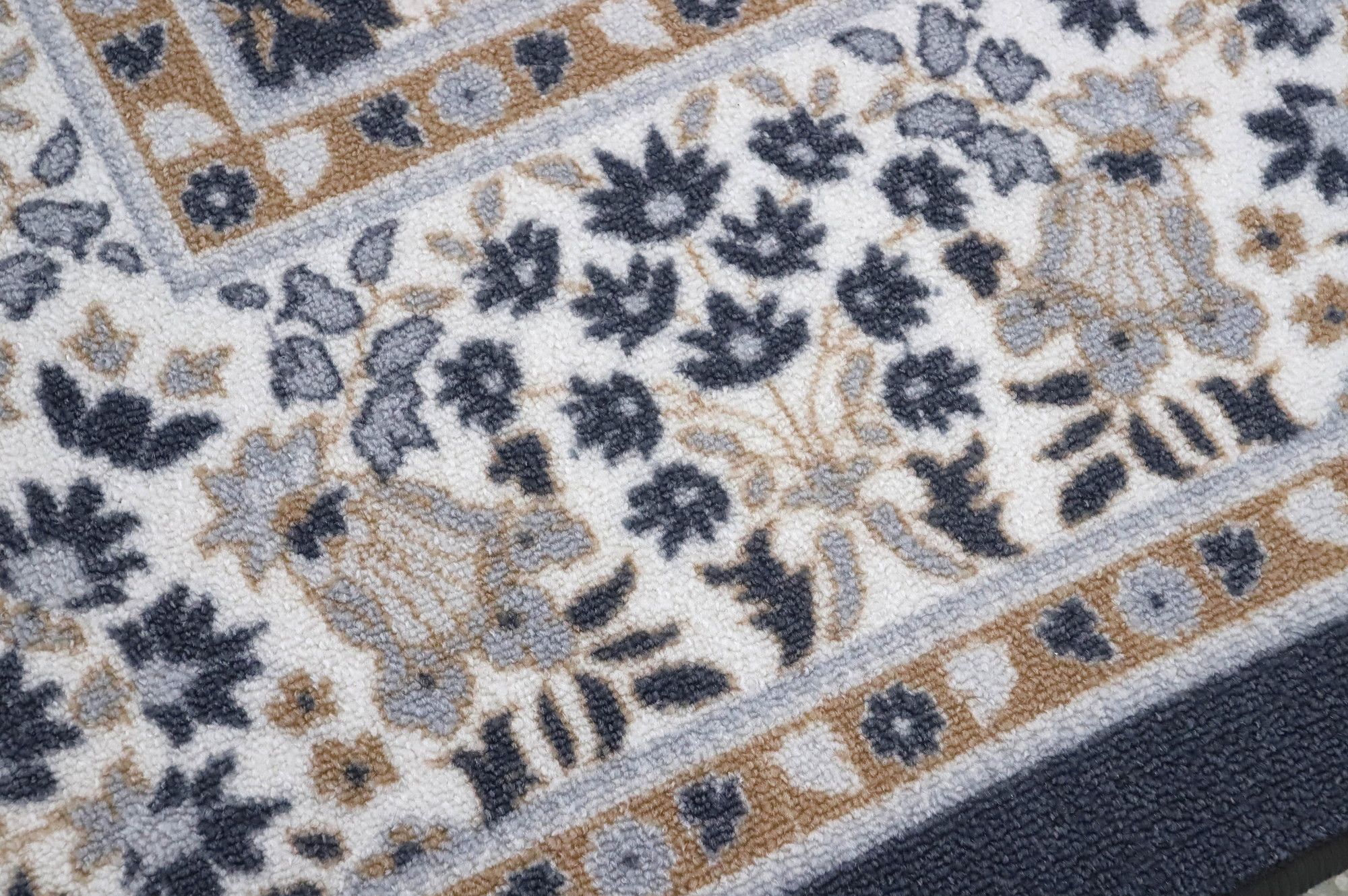 Image 5/7
