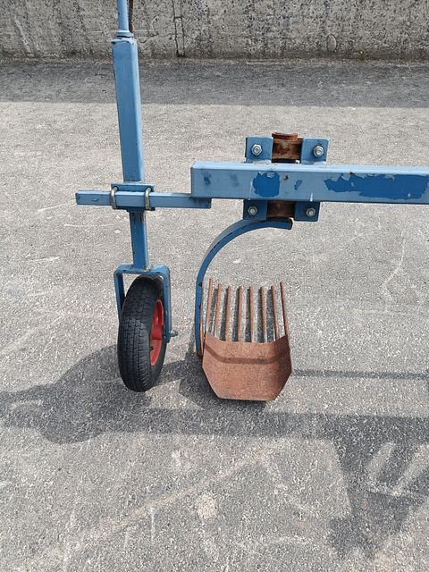 Image 8/8