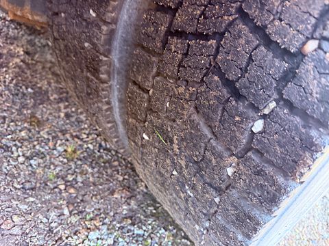 Image 12/30
