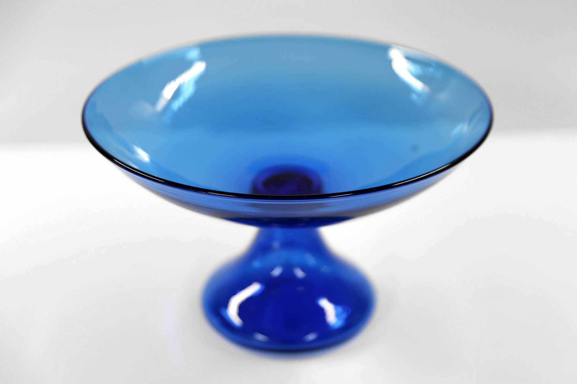 Image 4/10