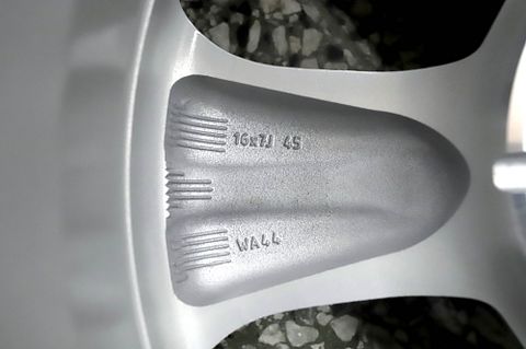 Image 26/48