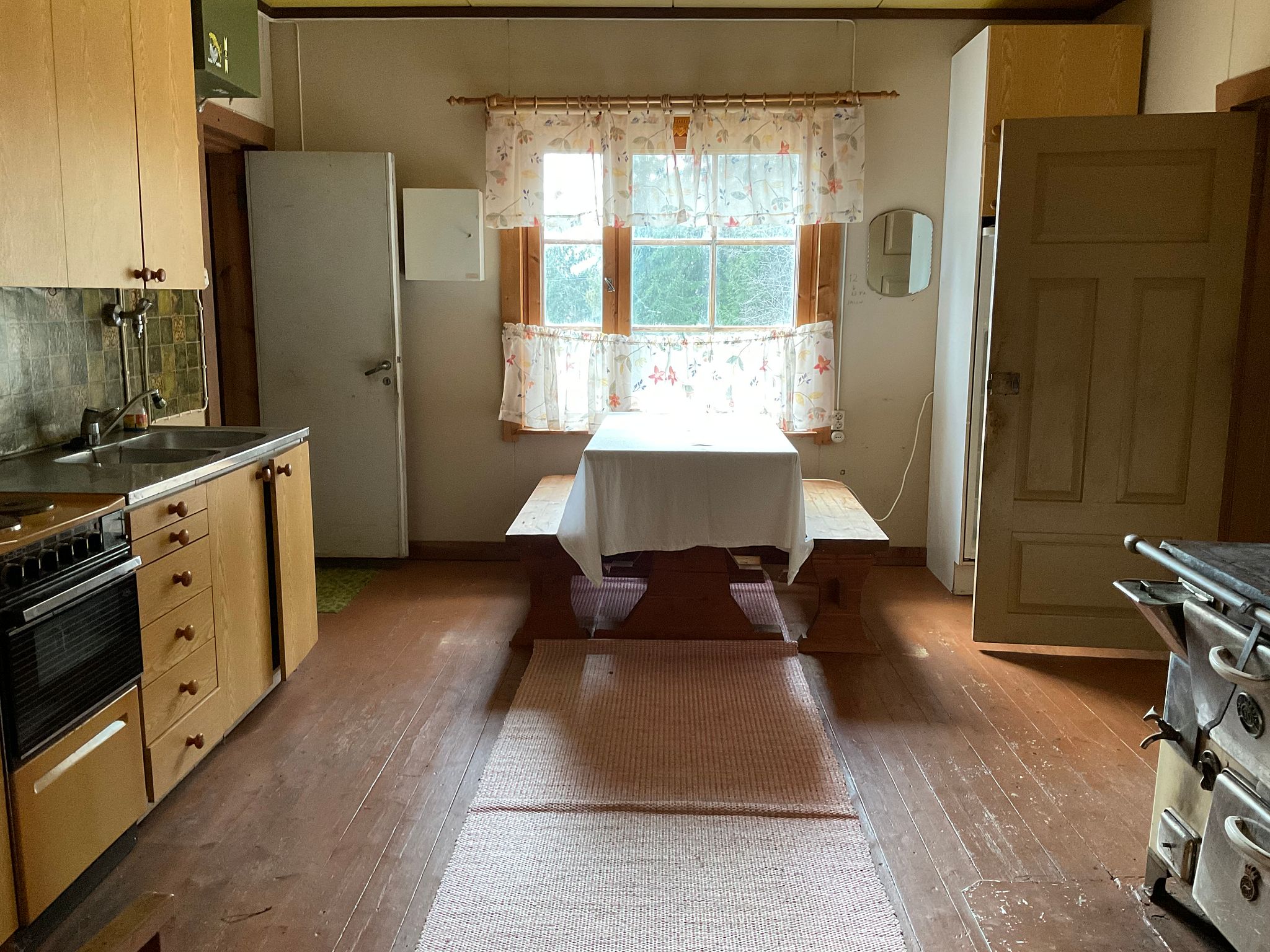 Image 6/15