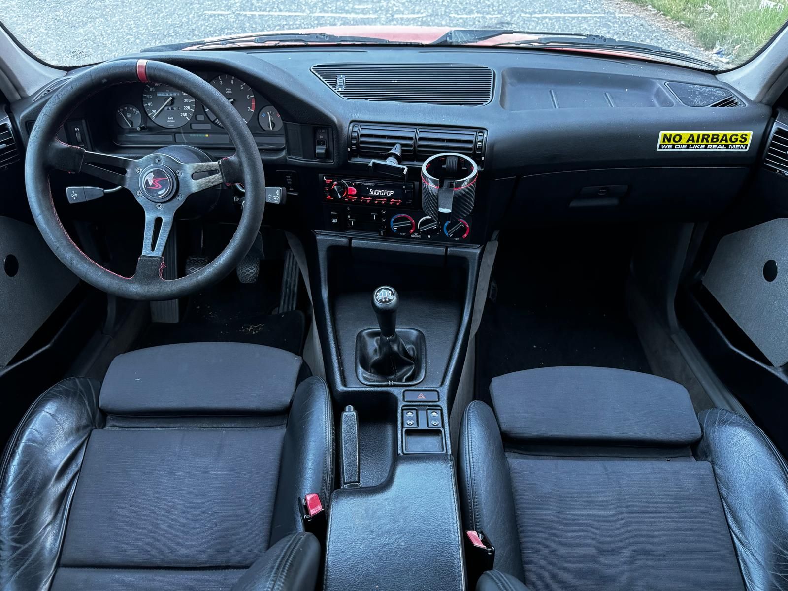 Image 12/27