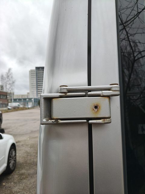 Image 11/26