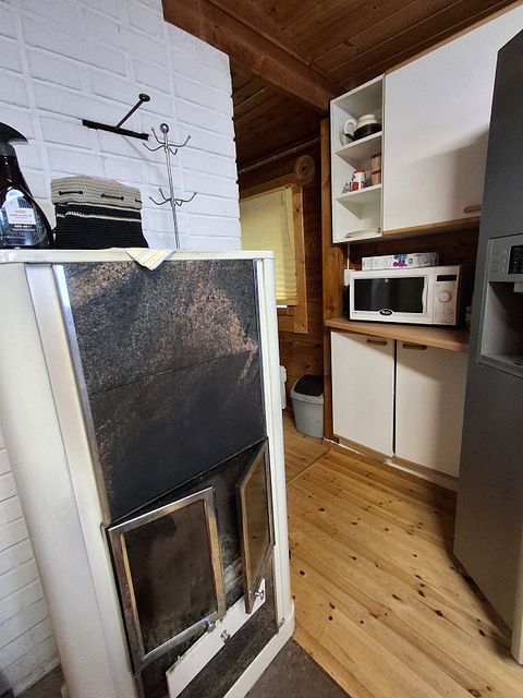 Image 23/56