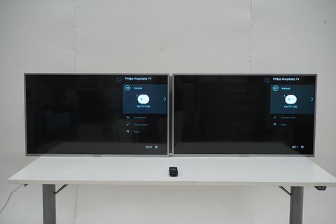 Image 1/8