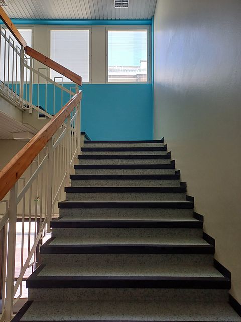 Image 2/11