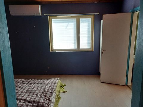 Image 15/85