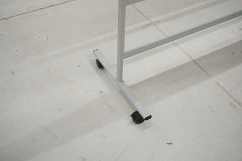 Image 4/7