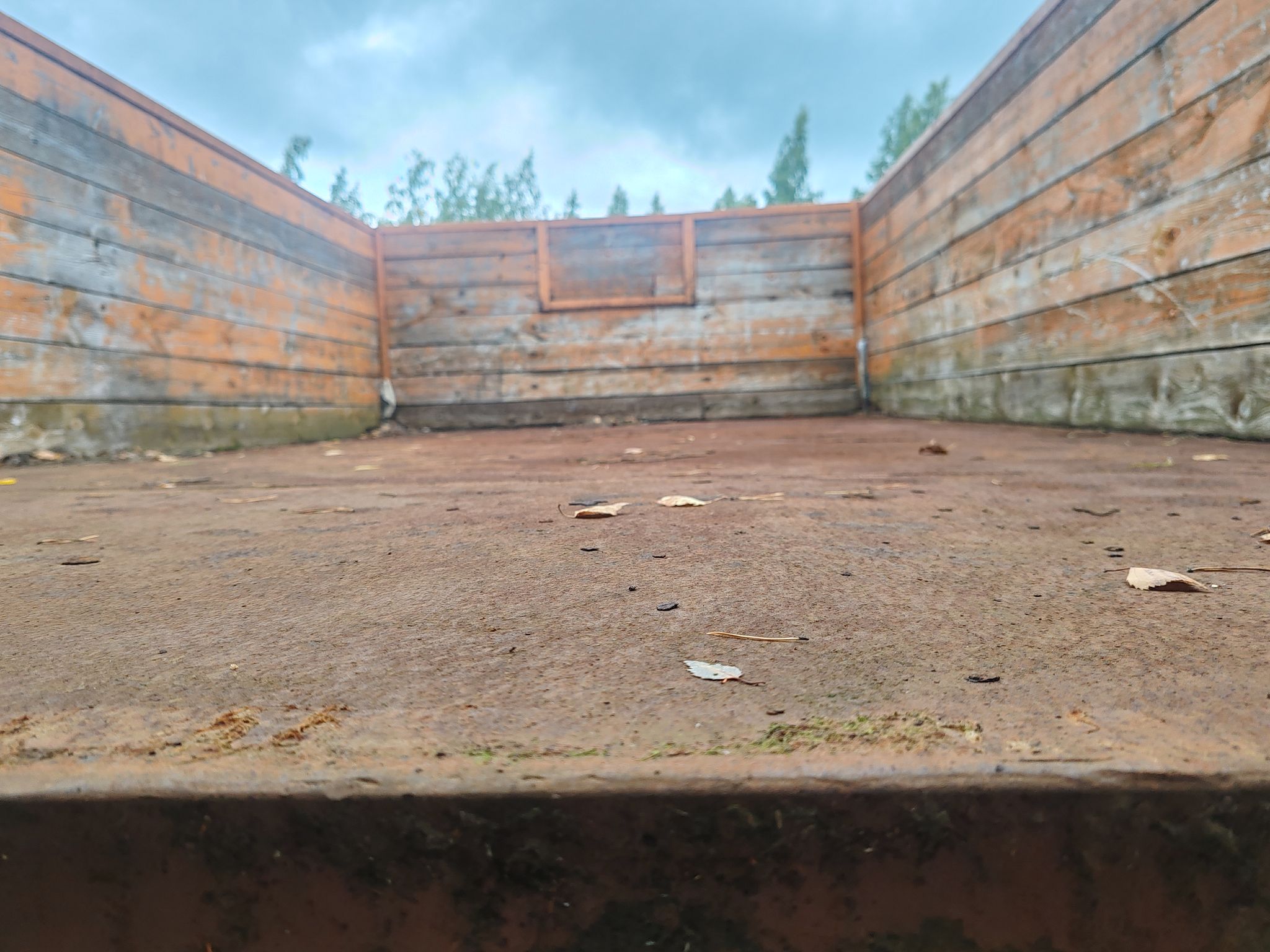 Image 8/12
