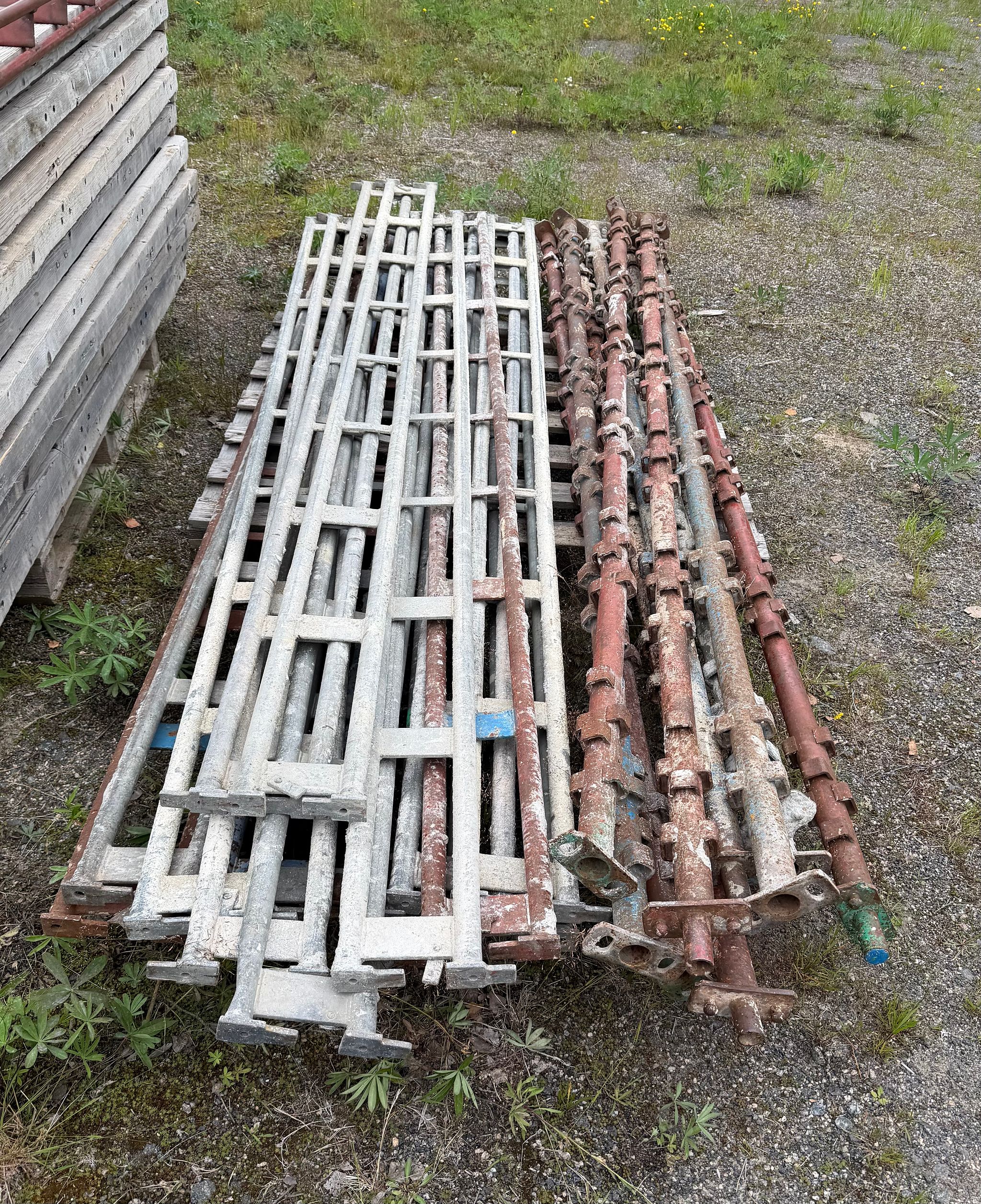 Image 3/3