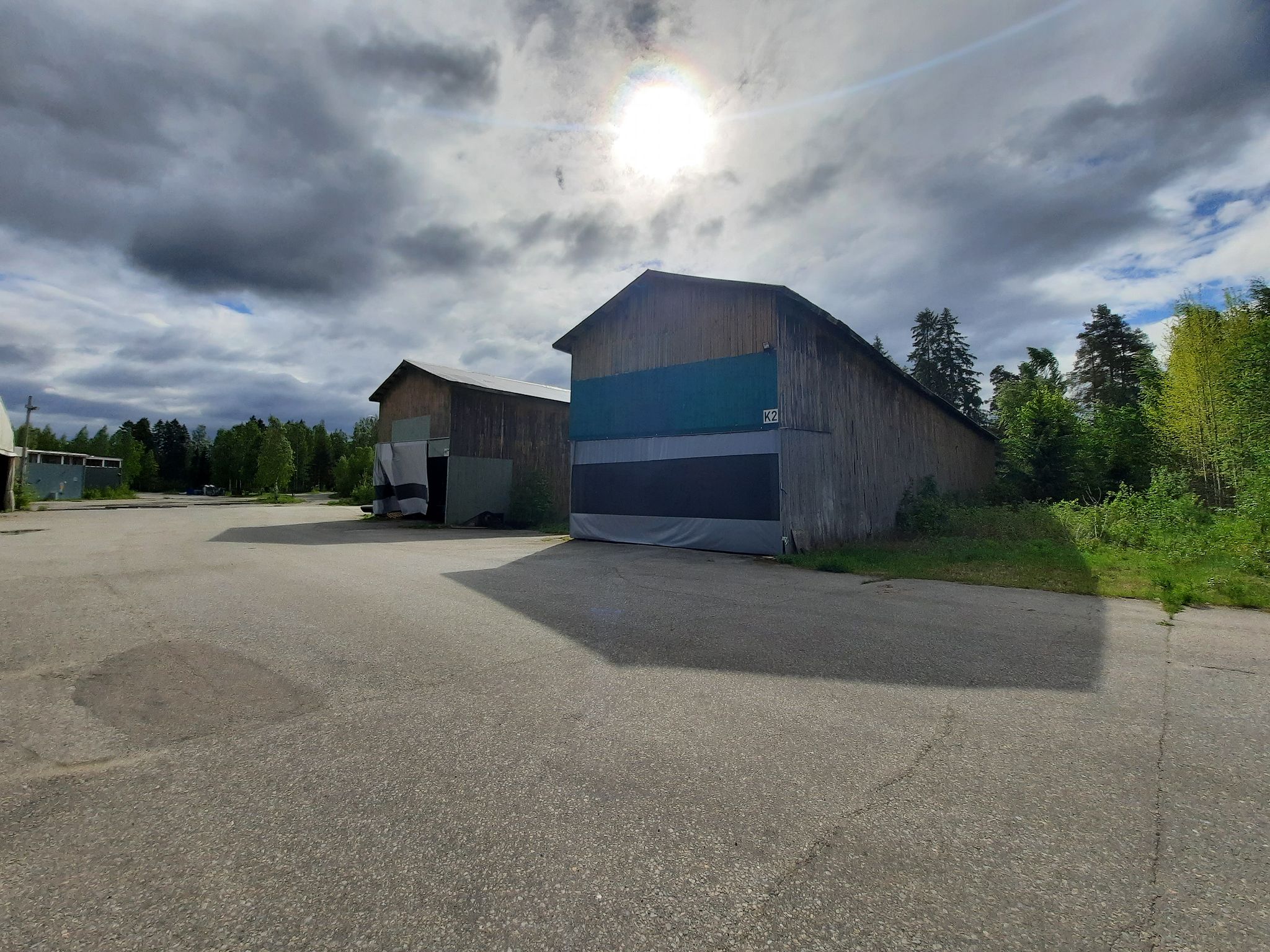 Image 2/4