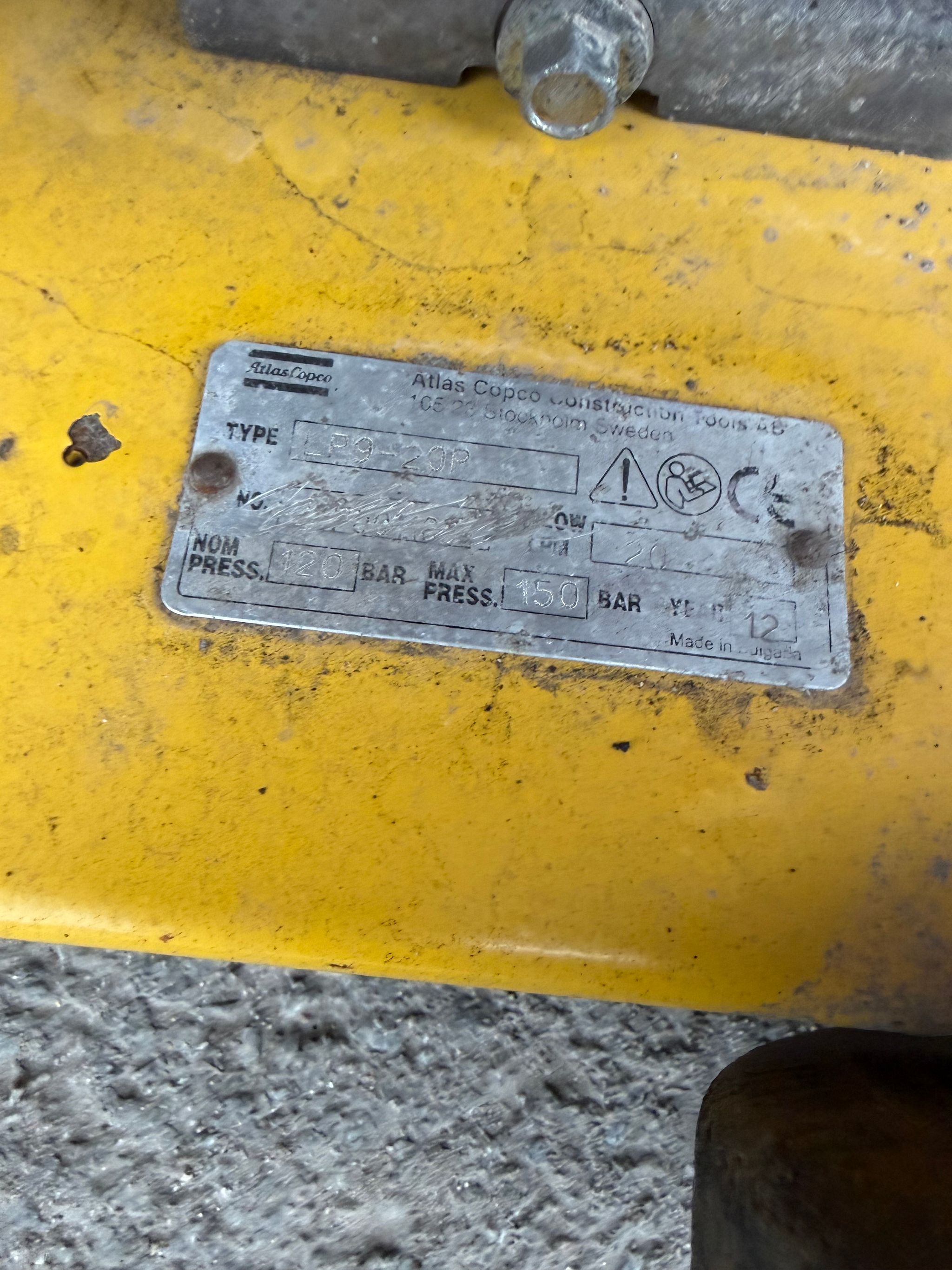 Image 6/7