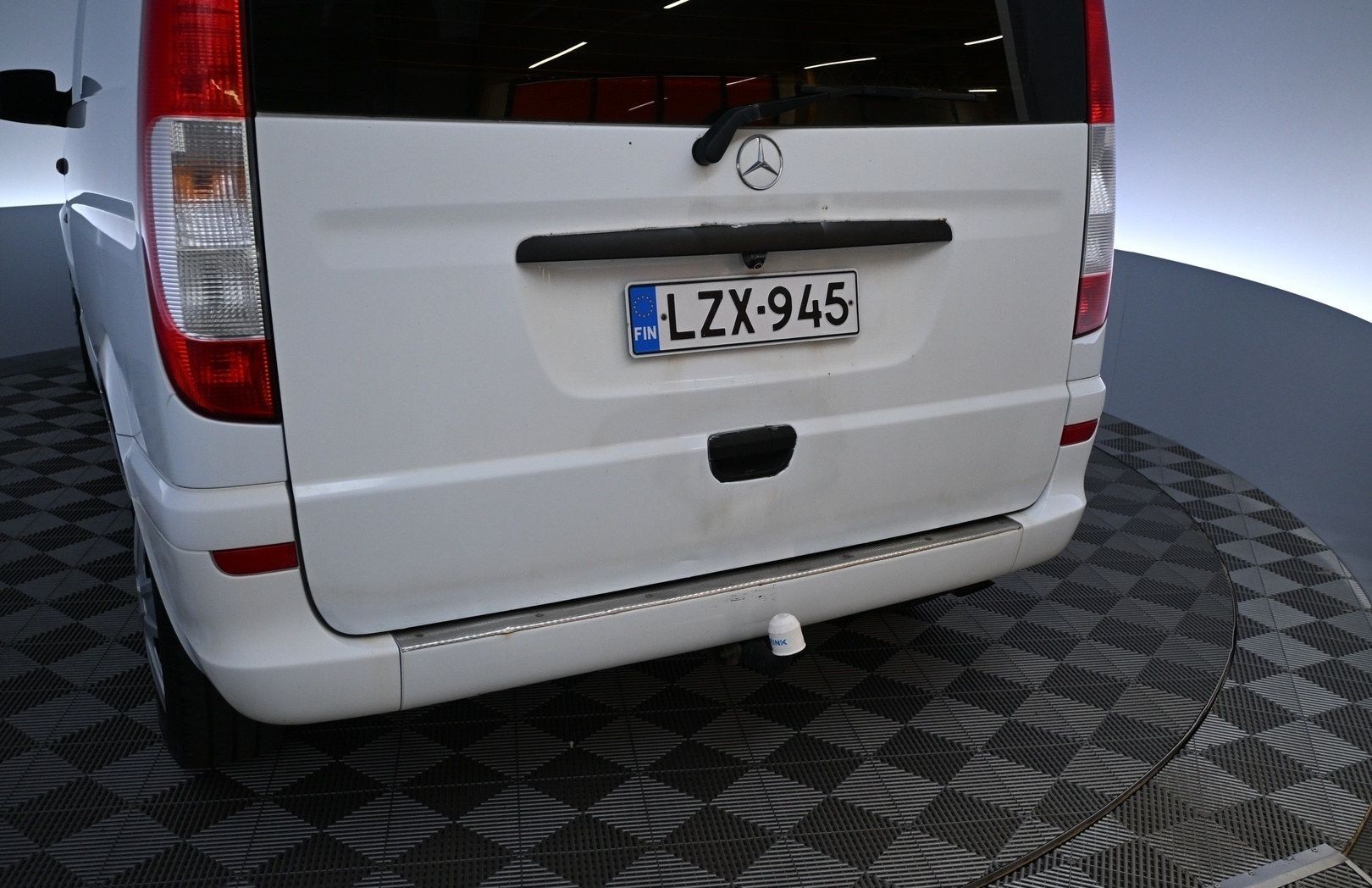 Image 3/36