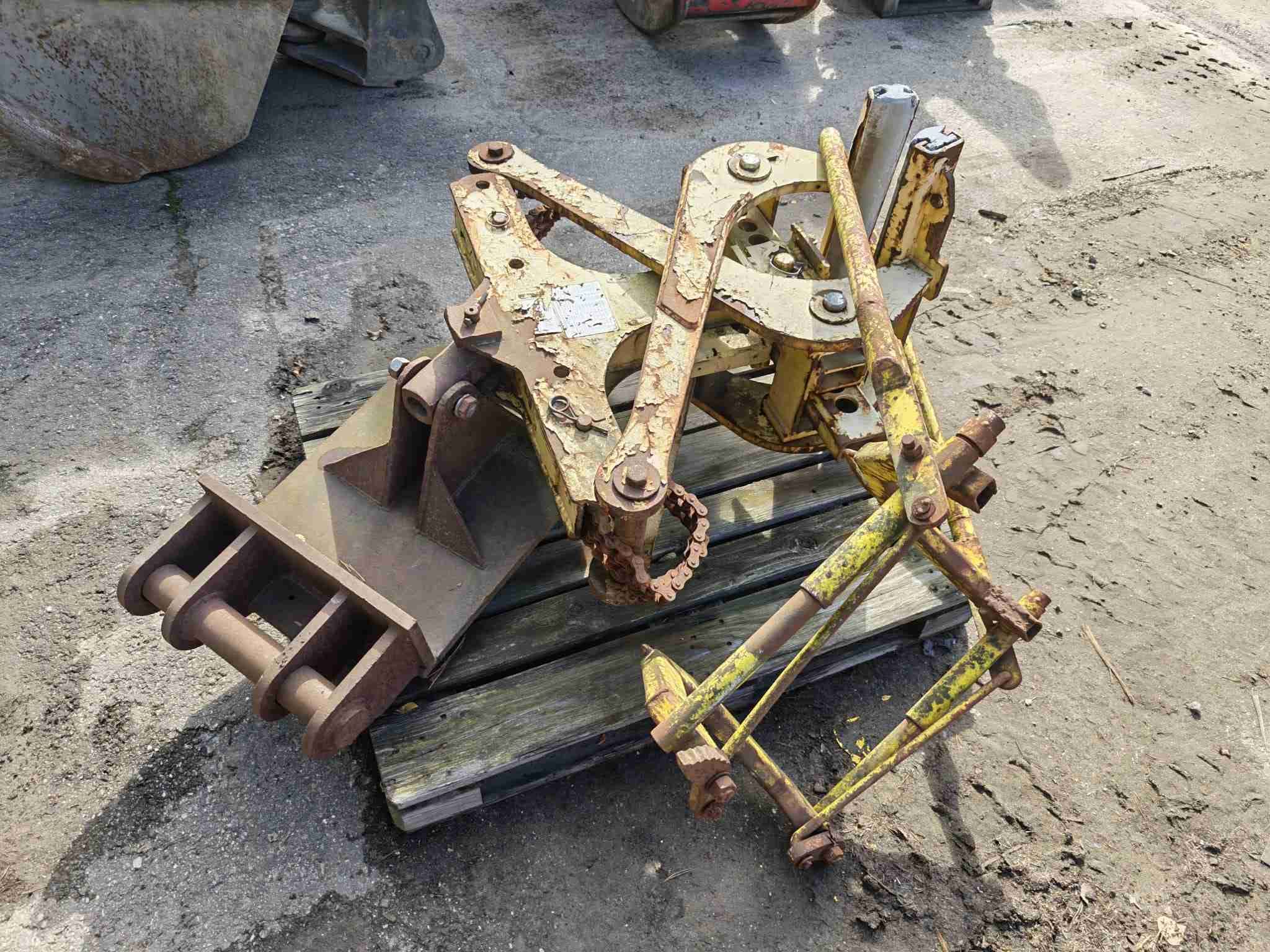 Image 1/4