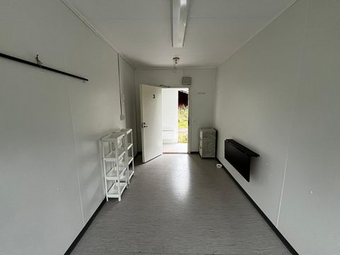 Image 12/12
