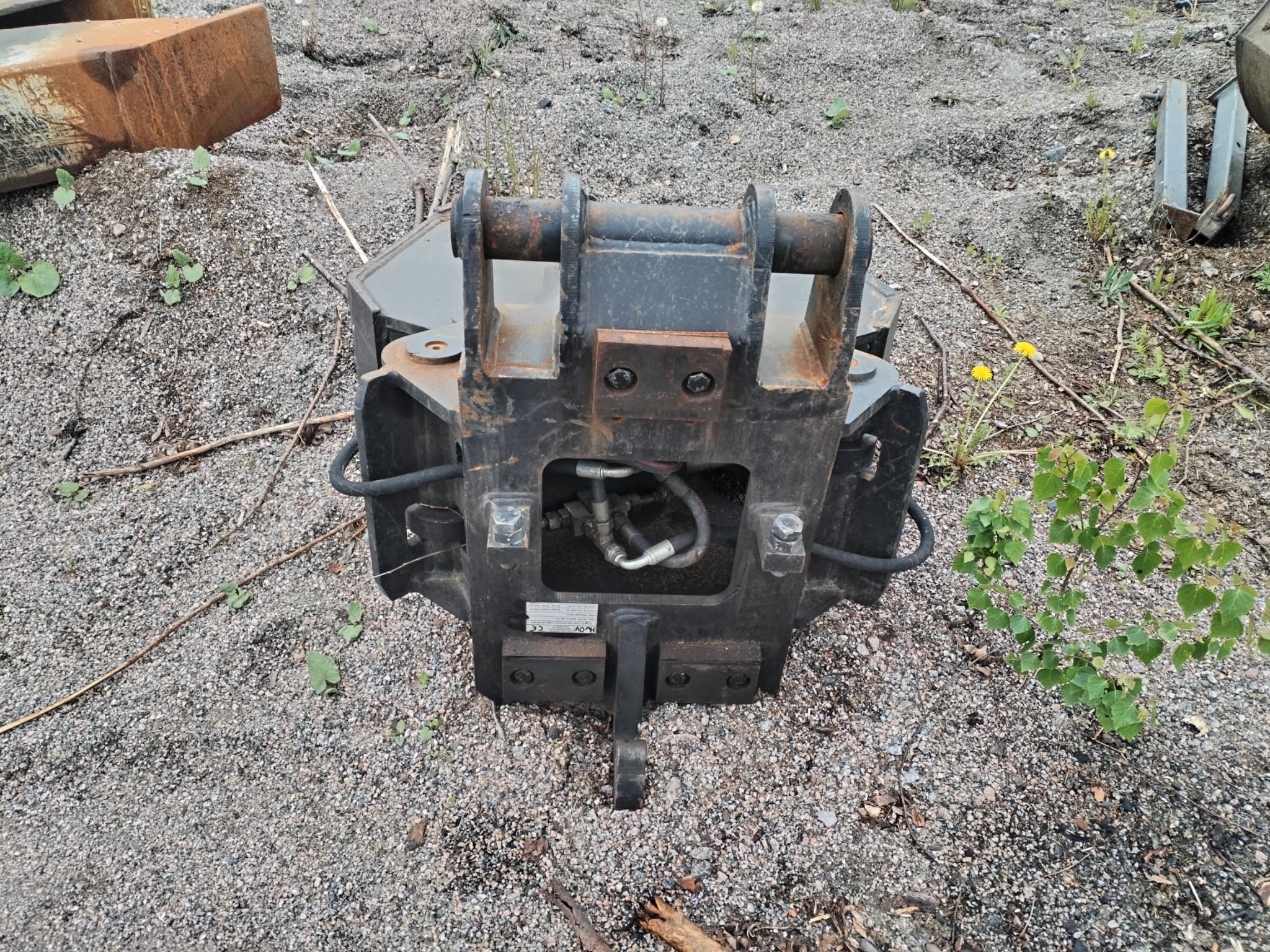 Image 2/5
