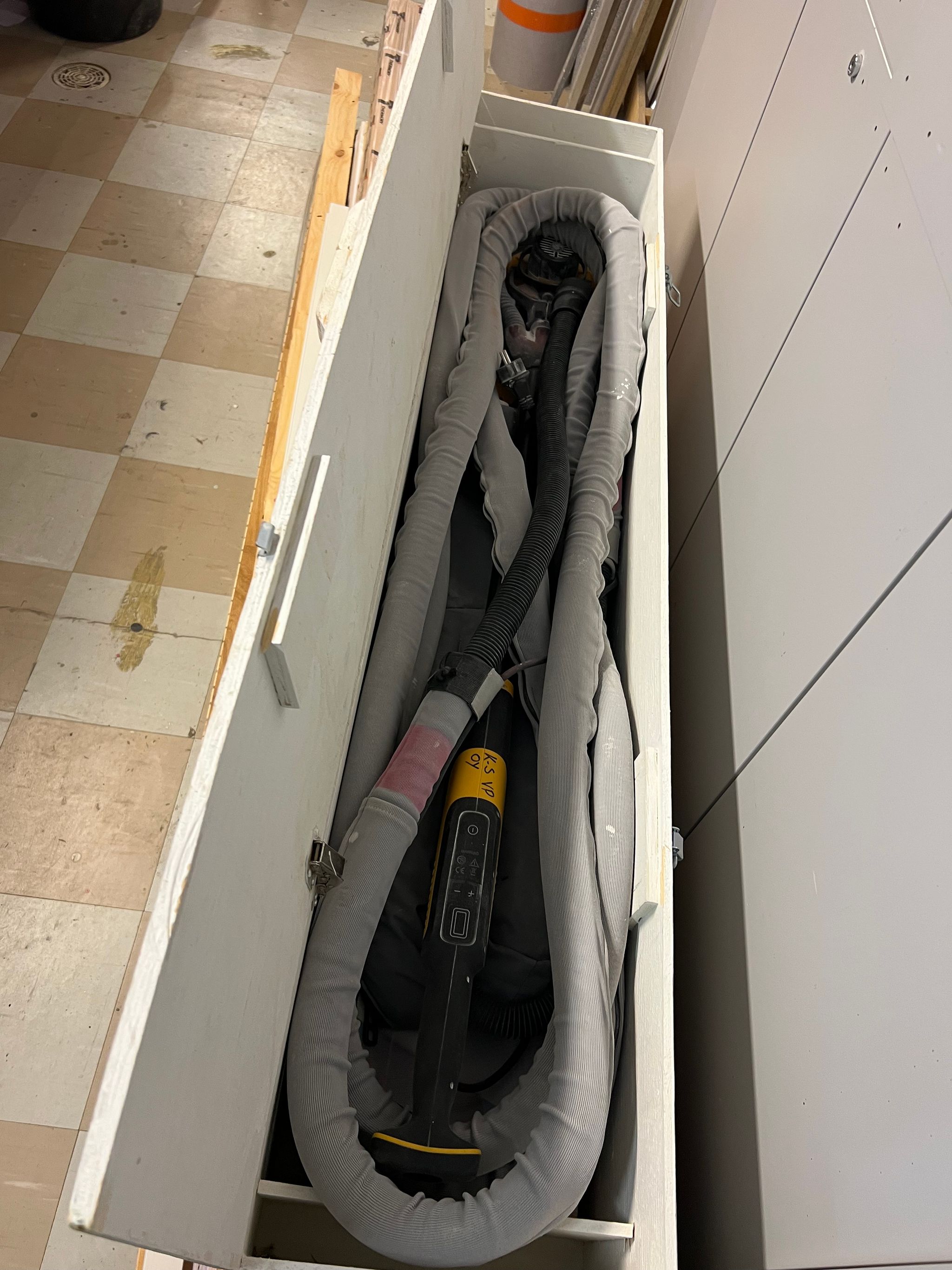 Image 3/7