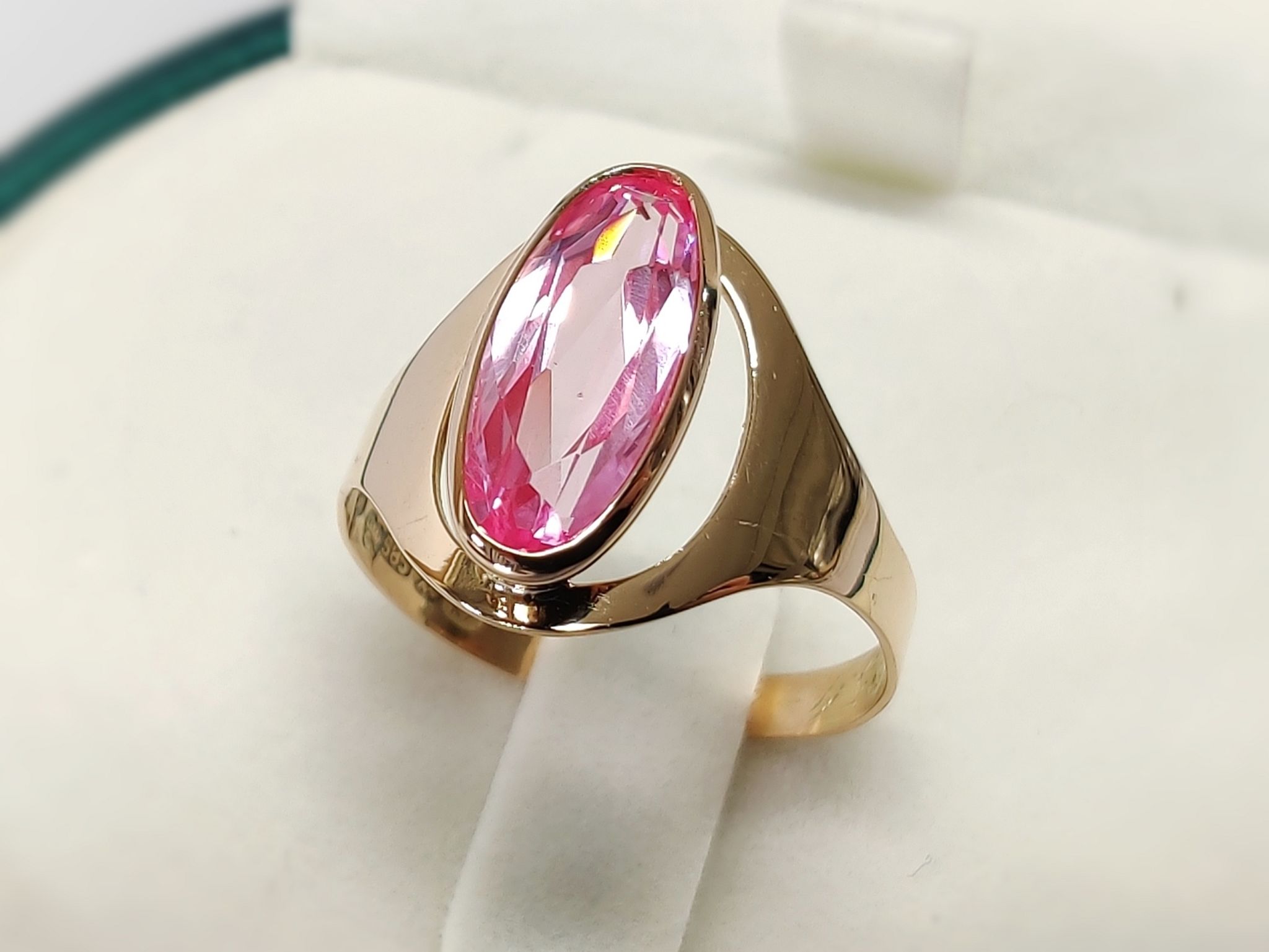 Image 7/10