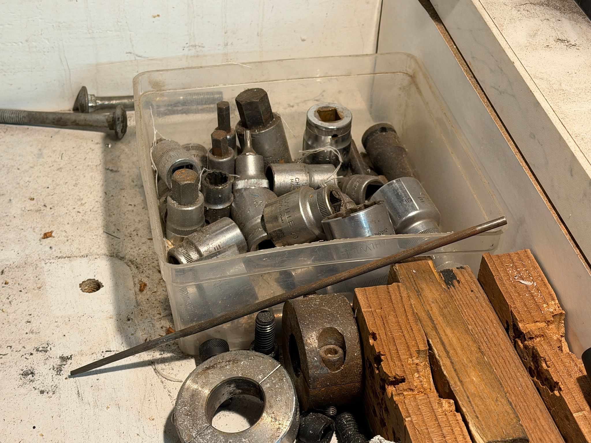 Image 4/28