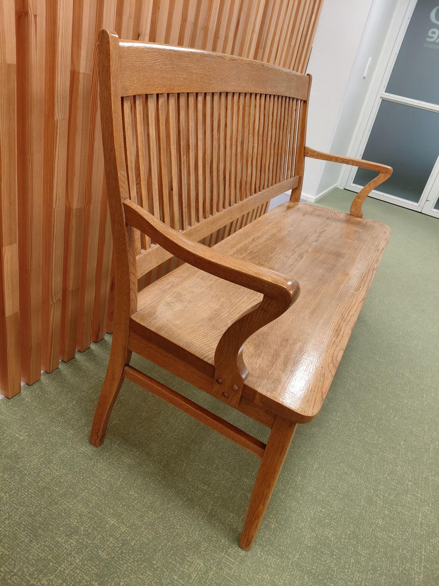 Image 4/6