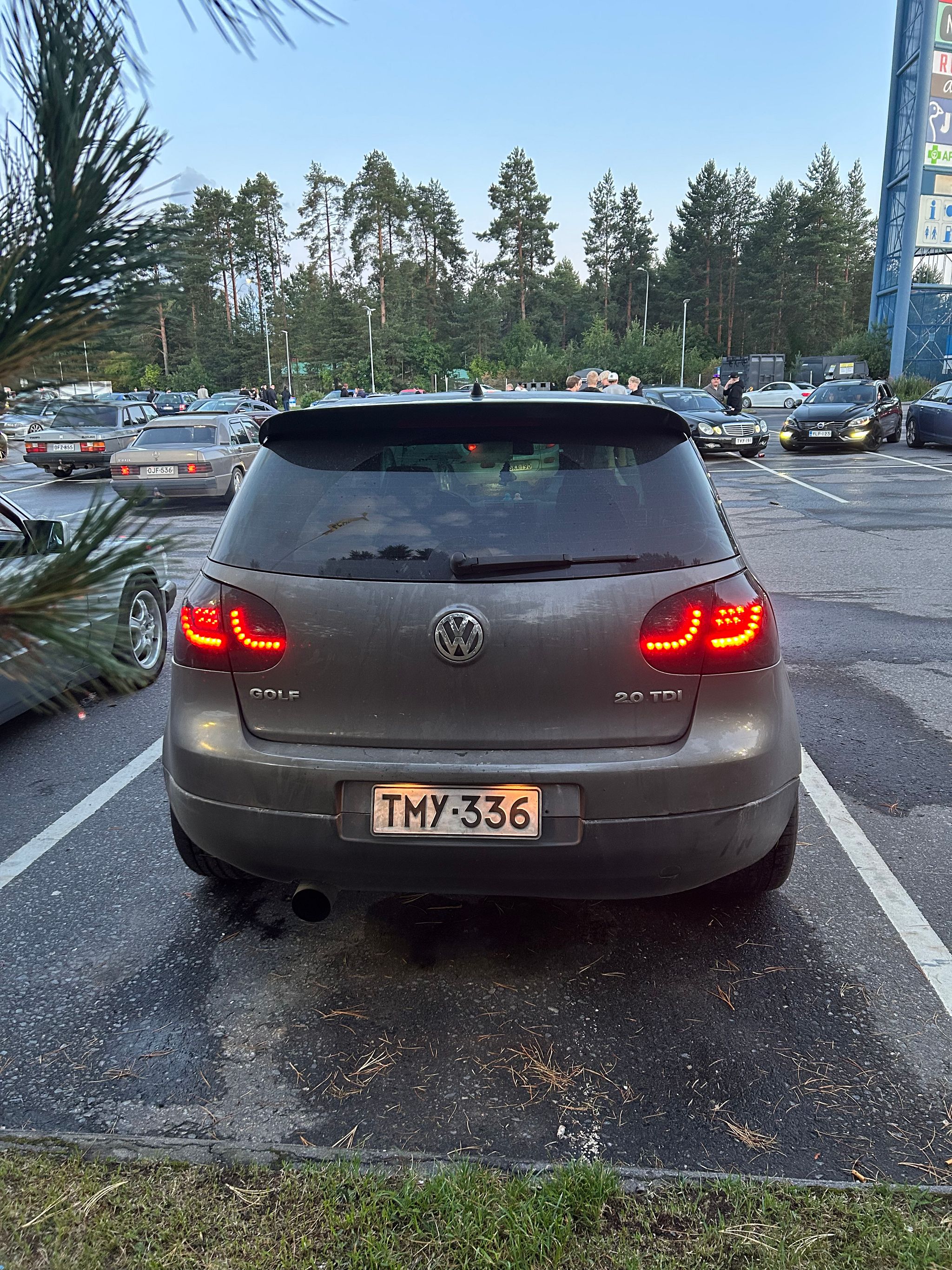 Image 6/17