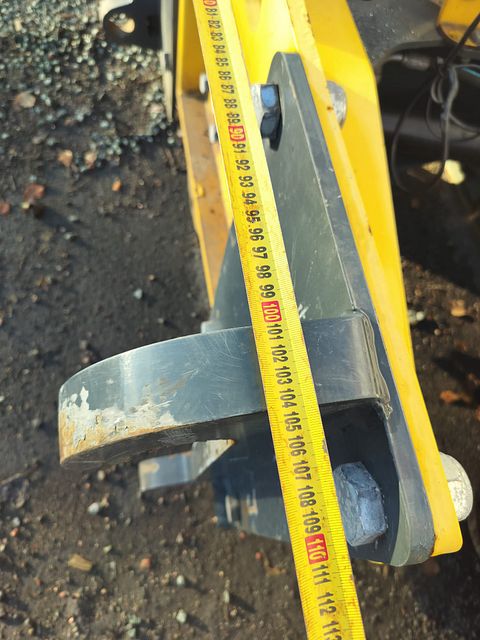 Image 8/15