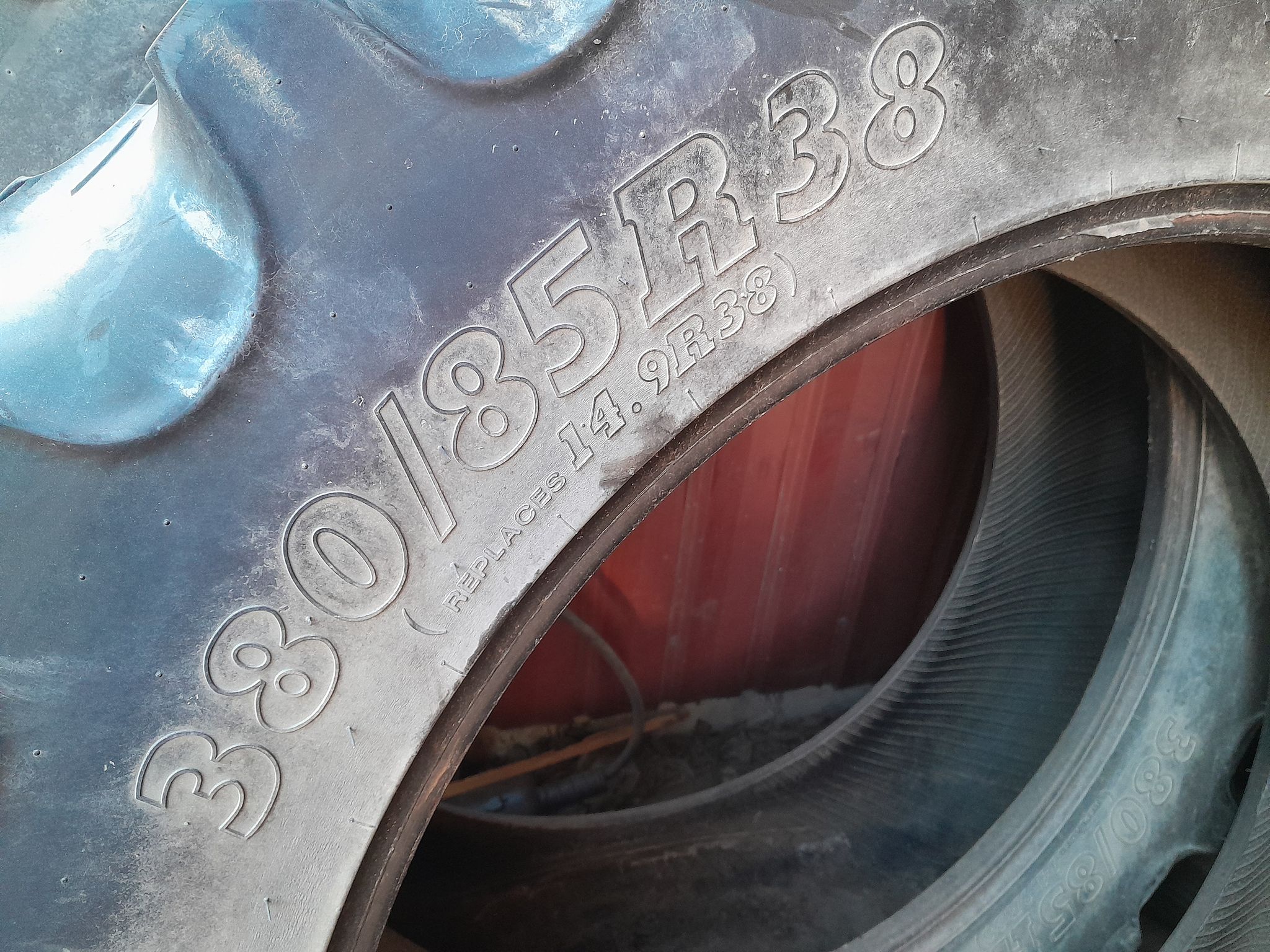 Image 1/2