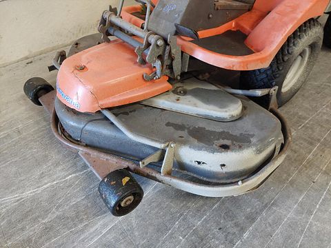 Image 8/12