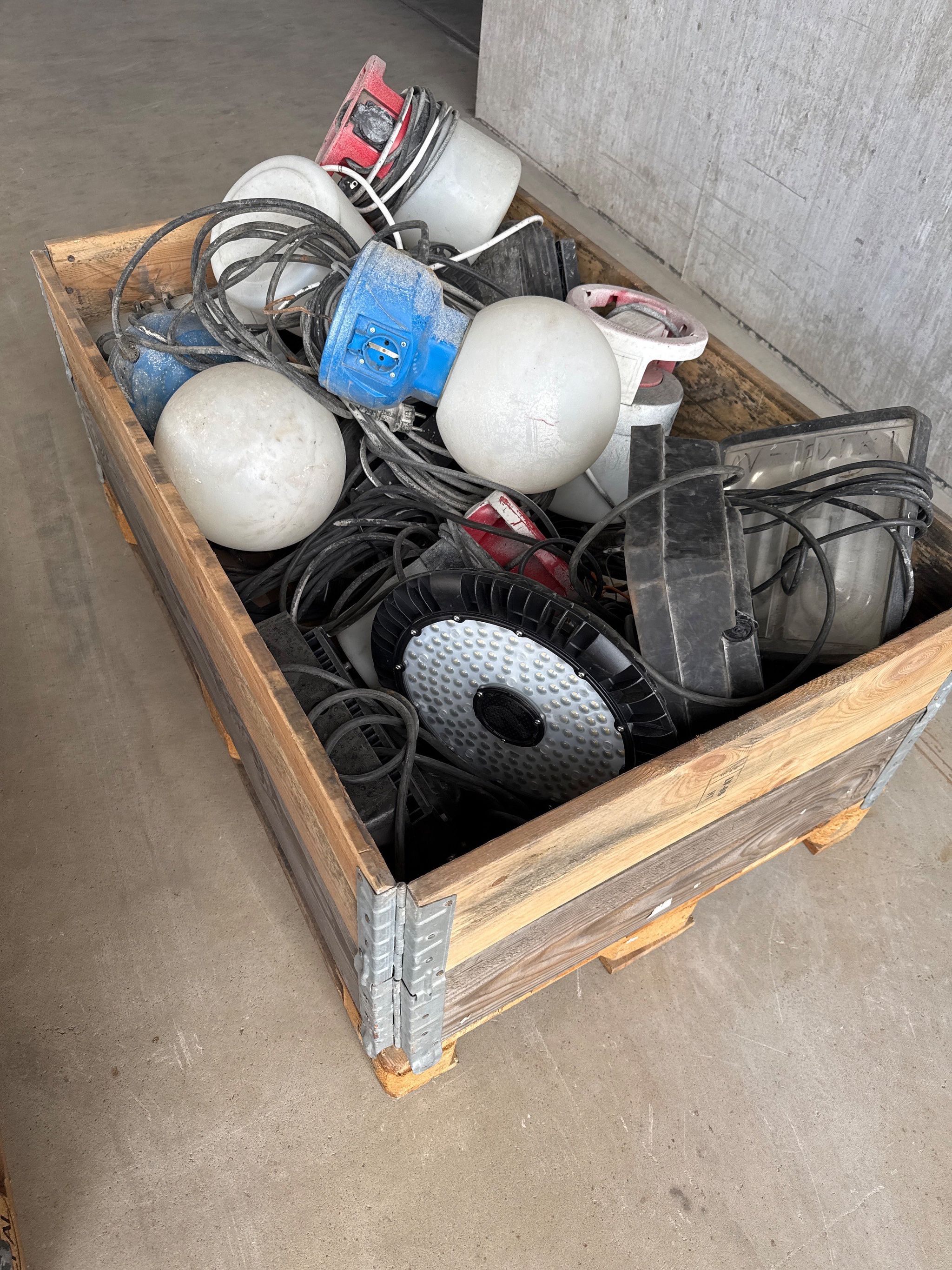 Image 6/11
