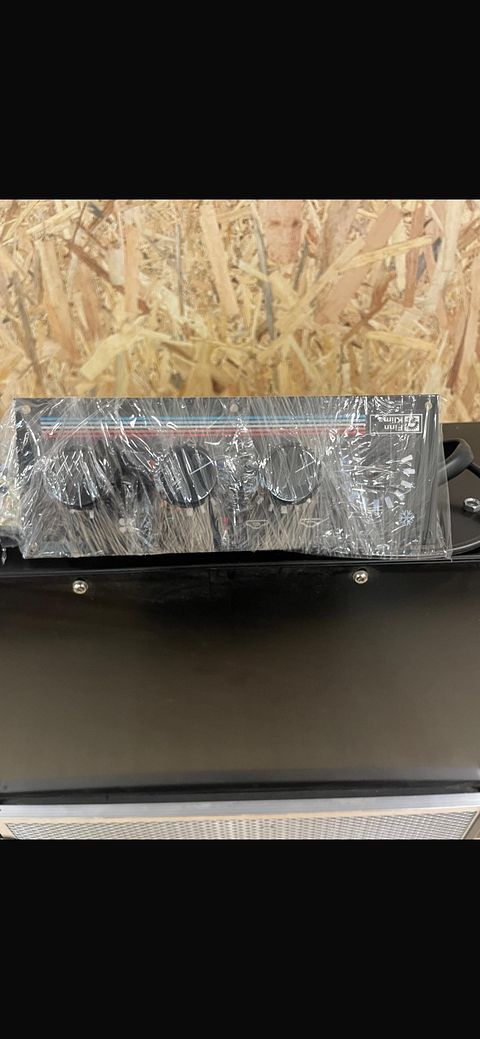 Image 3/3