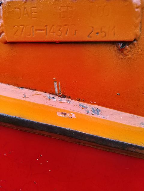 Image 4/9