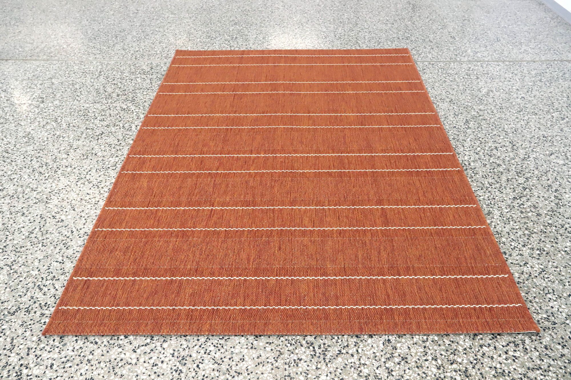 Image 2/5