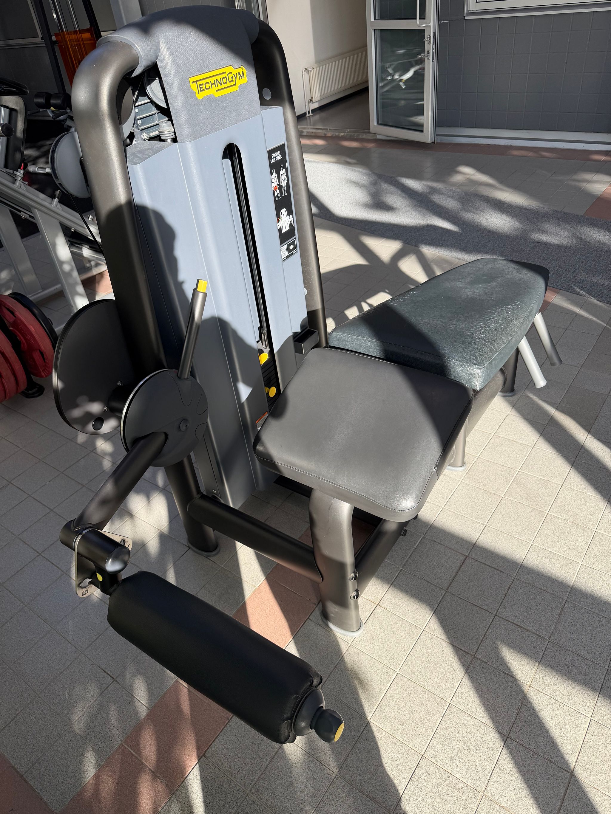 Image 6/8