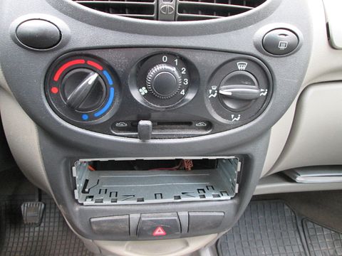Image 11/30